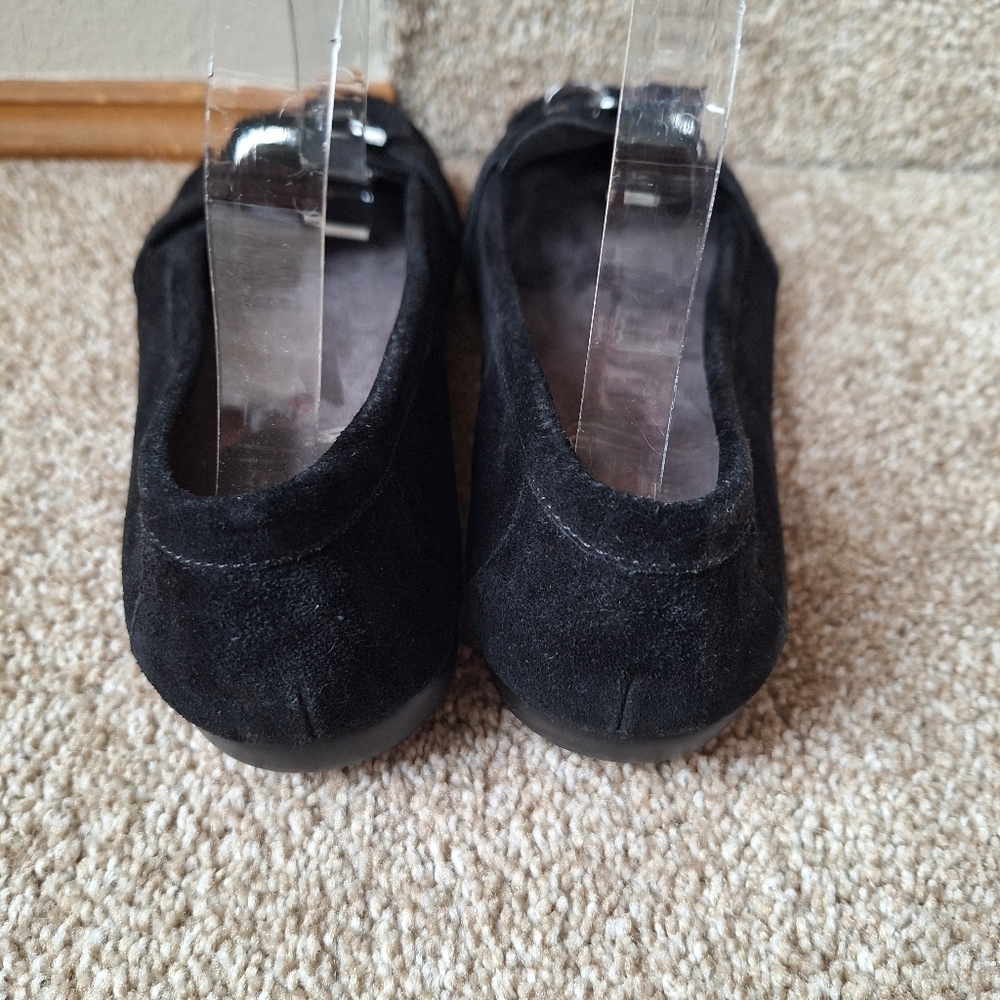 Aerosoles StitchNTurn Womens Black Suede Slip On Tassel Chain Flats Size 10M - Picture 4 of 9